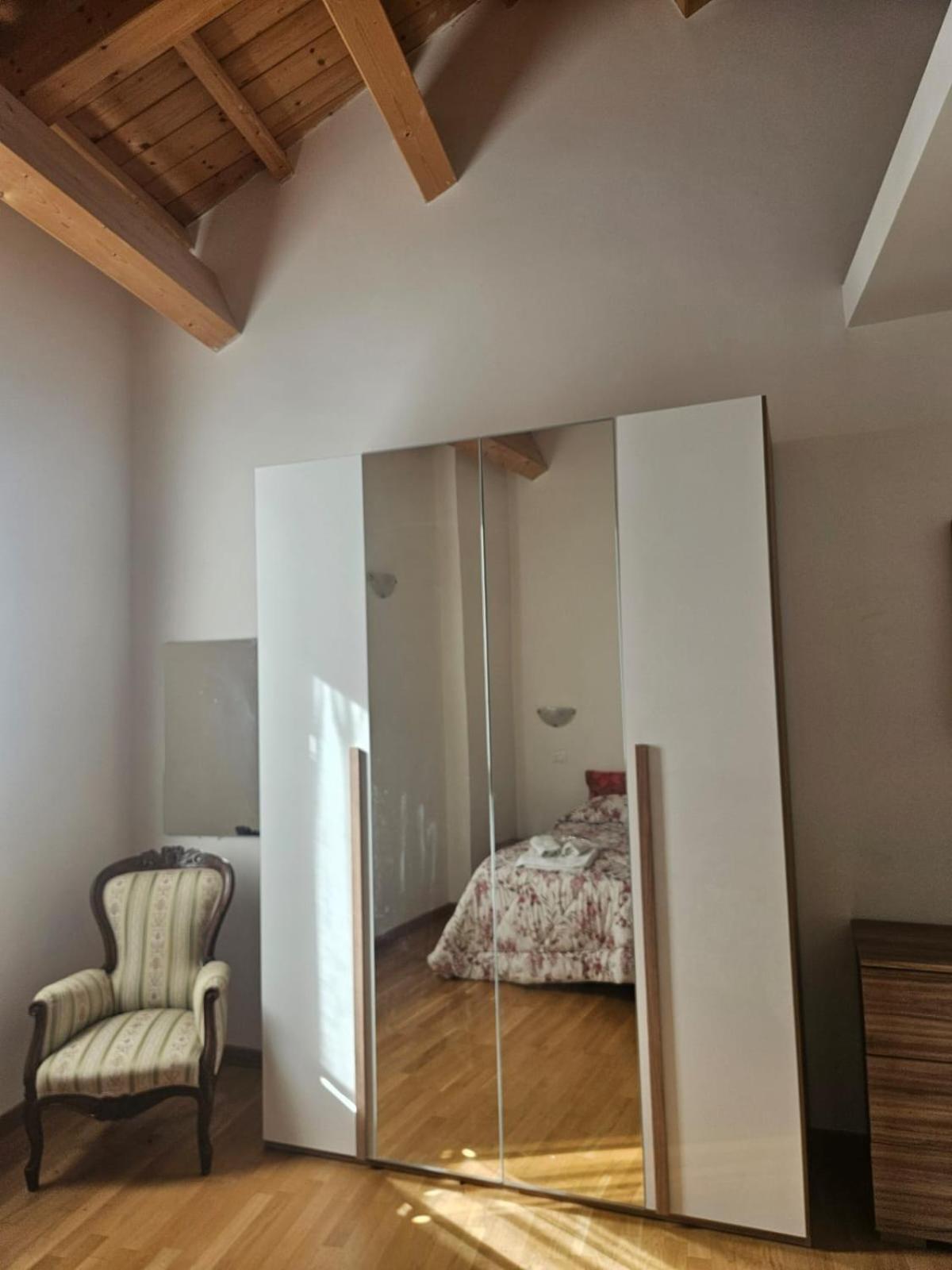 Appartamento Sotto La Torre LʼAquila Esterno foto