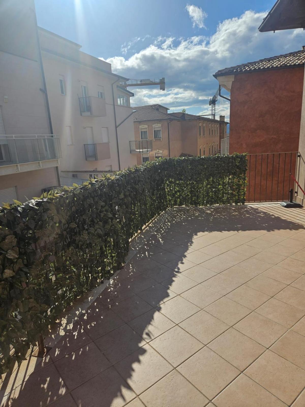 Appartamento Sotto La Torre LʼAquila Esterno foto
